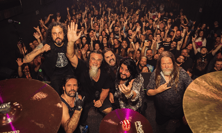 Armored Dawn realiza show beneficente em Fortaleza