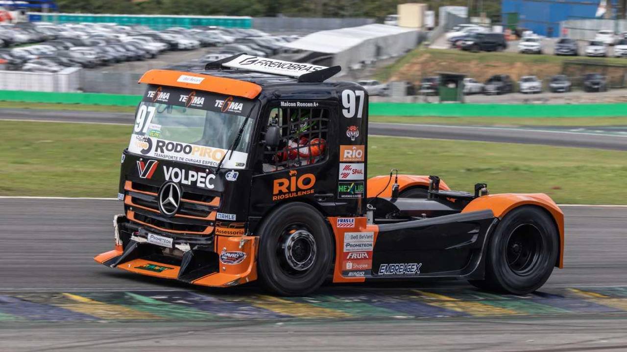 Copa Truck: Maicon Roncen mantém liderança após Interlagos