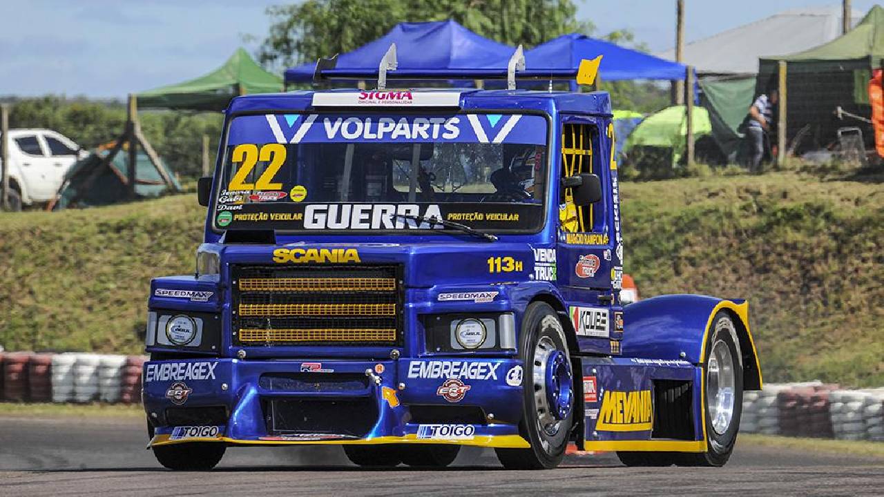 Paranaense dominam a categoria F-Truck no Uruguai com Márcio Rampon à frente