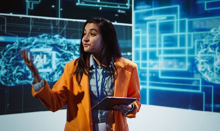 Pearson debate inovações para carreiras na Bett Brasil 2026
