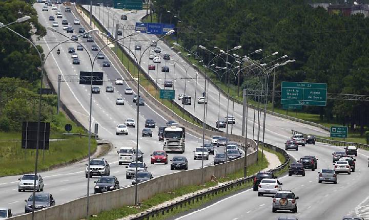 Tráfego nas rodovias tem aumento de mais de 280% em pedágios Free Flow no final do ano, aponta Veloe