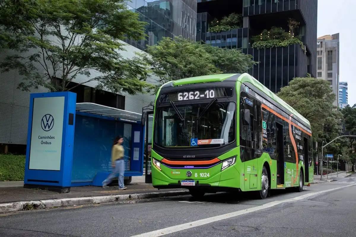 Ônibus elétrico Volkswagen roda em testes em São Paulo