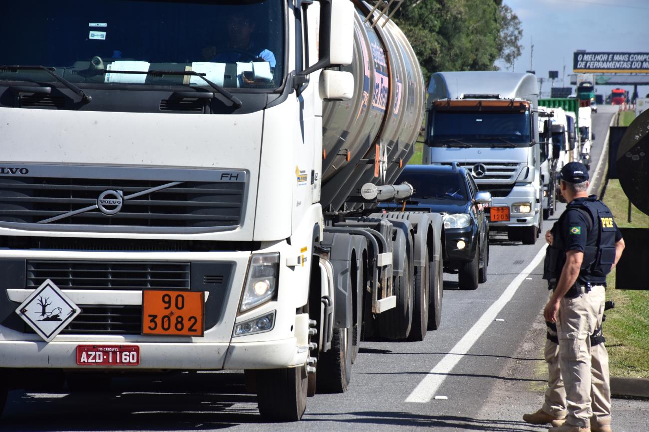 Custos em alta e gargalos expõem fragilidade contratual no transporte rodoviário