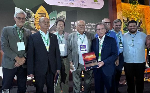 Em Manaus, FuMTran realiza pré-lançamento de livro sobre a formação logística da Amazônia