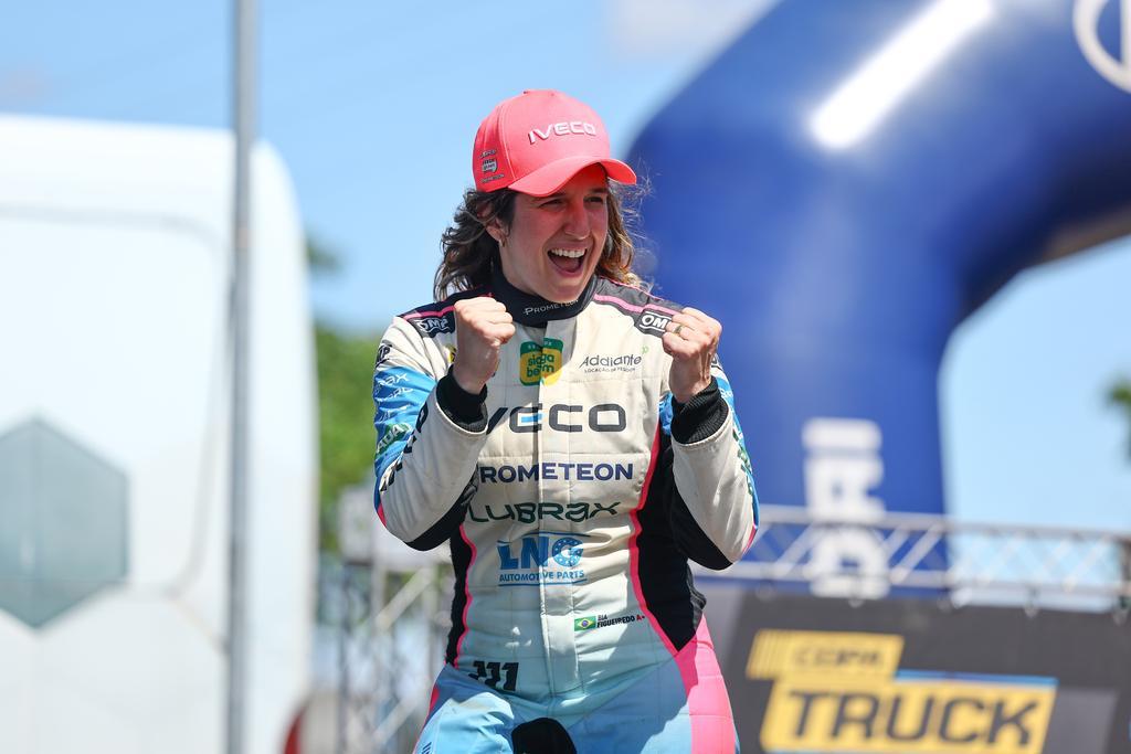 Bia Figueiredo volta ao pódio em Curvelo  