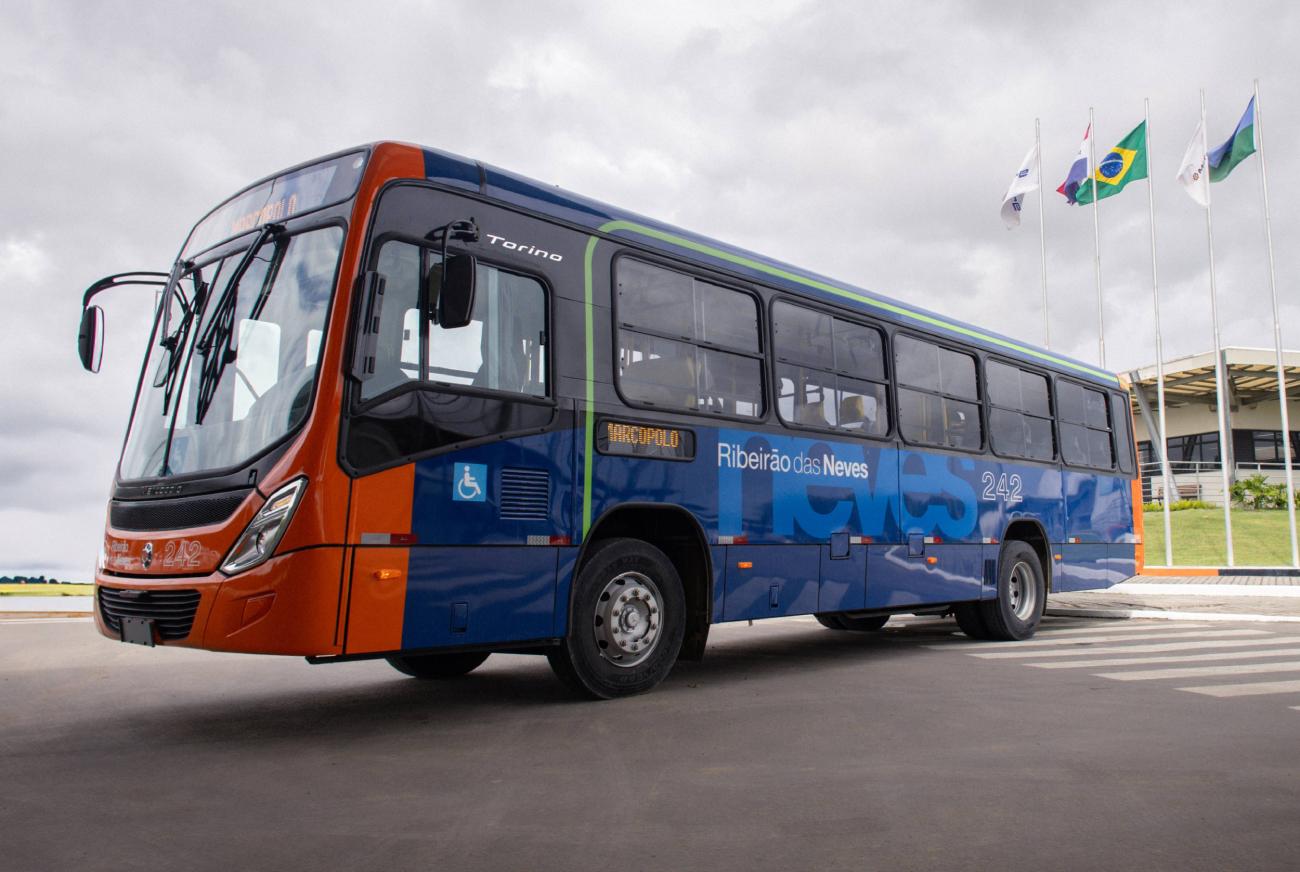 Marcopolo entrega 41 novos ônibus Torino  para a renovação do transporte público de Ribeirão das Neves (MG)   