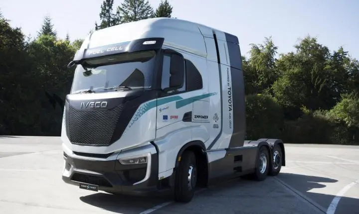 IVECO e Toyota unem forças para desenvolver caminhões pesados de nova geração movidos a célula a combustível de hidrogênio por meio do projeto EMPOWER, financiado pela União Europeia