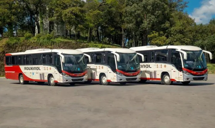 Marcopolo amplia presença no fretamento mineiro com fornecimento de 52 ônibus para a Rouxinol Viagens e Turismo