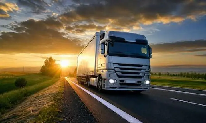 Venda de caminhões novos cresce 2,5% em setembro 